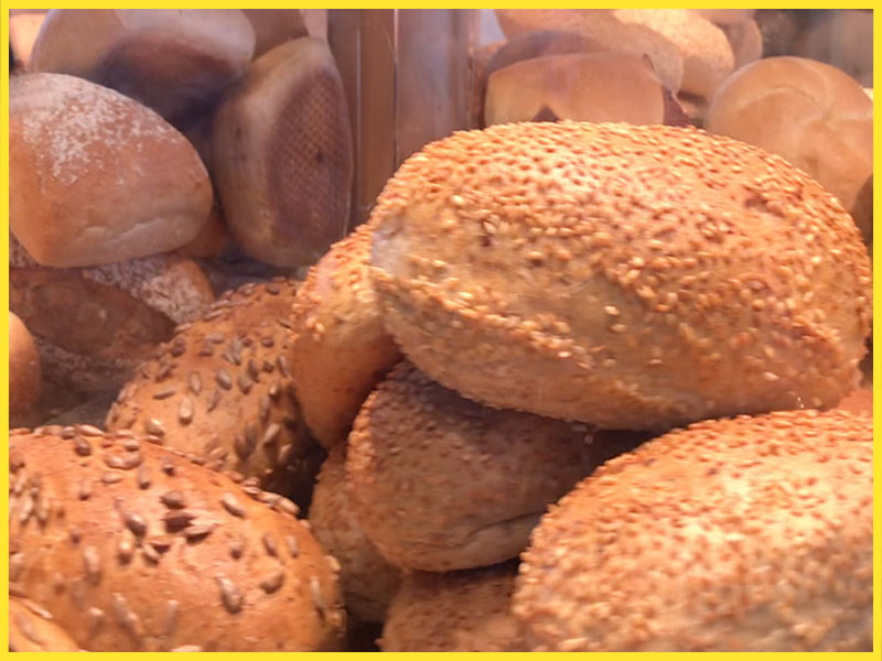 Verschiedene Brötchen beim Bäcker Schmidt im Marktzentrum Ranis